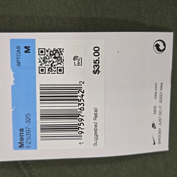 *NWT* THE NIKE TEE Green Short Sleeve Tee w/Front Logo Athletic Athleisure, M - Picture 4 of 6